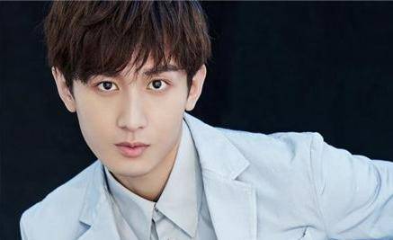 成毅新剧闪耀荧屏,魅力与实力的巅峰对决